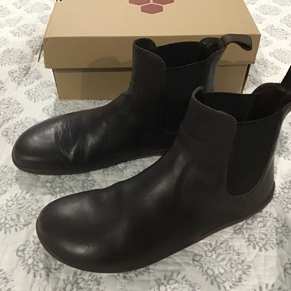 Vivobarefoot Women’s Fulham Chelsea Boot Size 10
